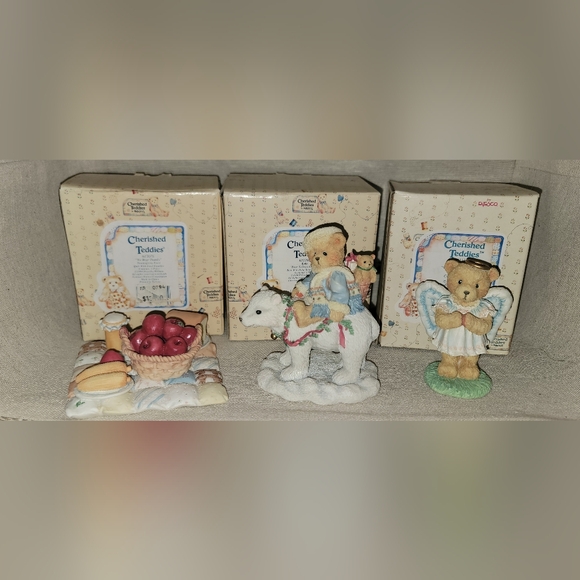 Cherished Teddies Other - Cherrished Teddies Figurines (3)